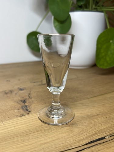 Verre pied soufflé xixe - À,