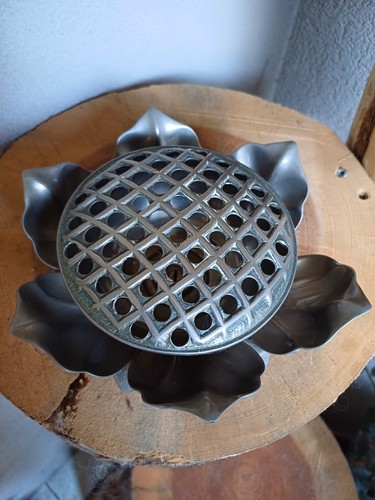 Ancien vase pique fleurs - , en