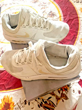 baskets homme Nike Air taille 42,5 blanc cassé matière respirant très bon état