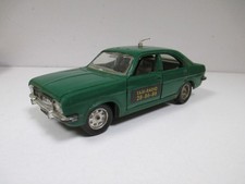 TRES RARE CHRYSLER 180 TAXI RADIO Vert par NOREV plastique Vintage N° 22 au 1/43