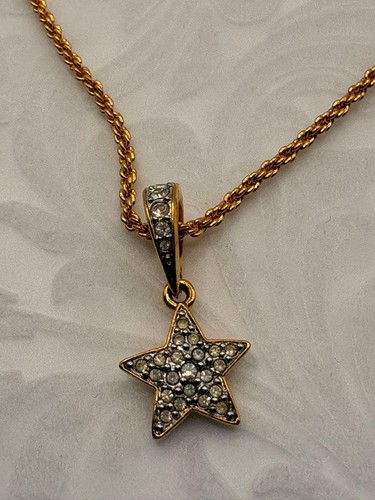 Collier pendentif étoile