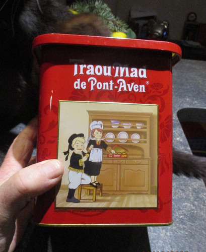 Ancienne boite vide - en, tôle