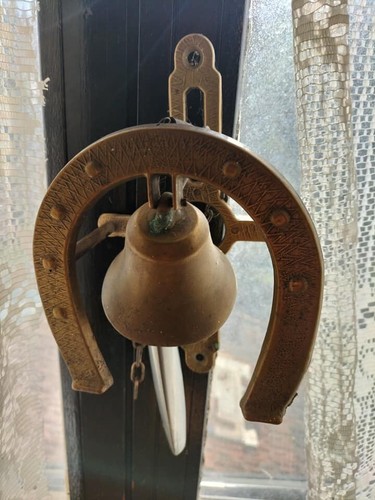 Cloche fer cheval - cloche,