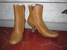 TRES BELLES BOTTINES FREE LANCE CAMEL Taille 38 EN PARFAIT ETAT