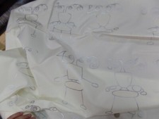 Tissu taffetas blanc cassé imprimé métal motifs abstrait