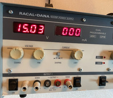 Double alimentation électrique  9233QP RACAL DANA 2x 32V 3A