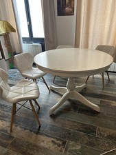 Table INGATORP (vendue comme blanche chez IKEA mais plutôt crème) + 4 chaises