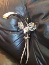 robinet lavabo chromé et doré, poigné en cristal très bon état