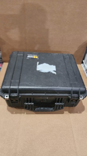 Pelican 1550 water - water, proof