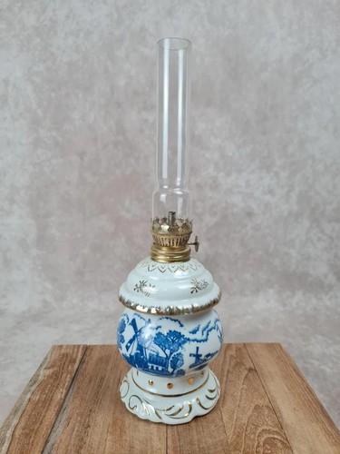 Ancienne lampe à - 🪔,