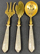 Suite de 3 éléments de service à entremets manches argent cuillère saupoudreuse