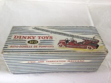DINKY TOYS FRANCE  N° 32 D: BOÎTE VIDE DELAHAYE ECHELLE POMPIERS. 1/43.