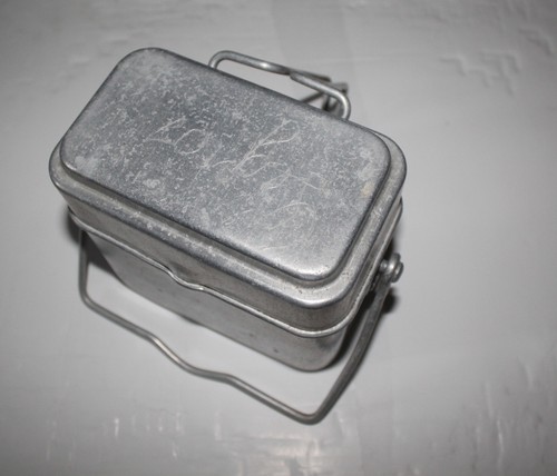 Gamelle modele 1935 - , datée