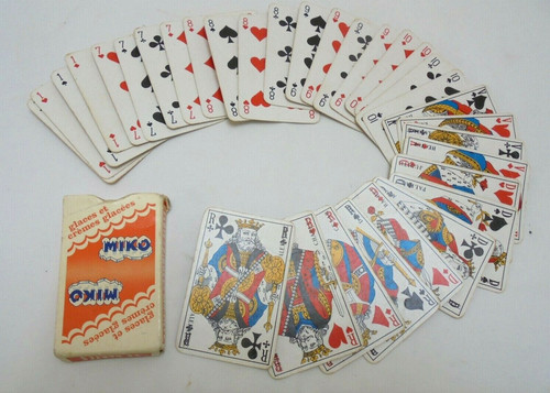 Jeu cartes jouer - de,