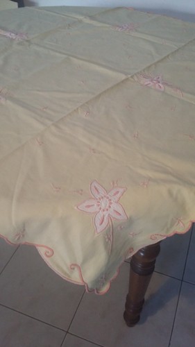 Ancienne nappe jaune - jaune, claire