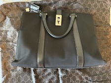  GUCCI  AUTHENTIQUE SAC NOIR HOMME  porté main impeccable
