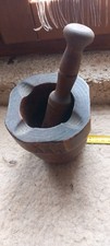 Ancien mortier et pilon en bois