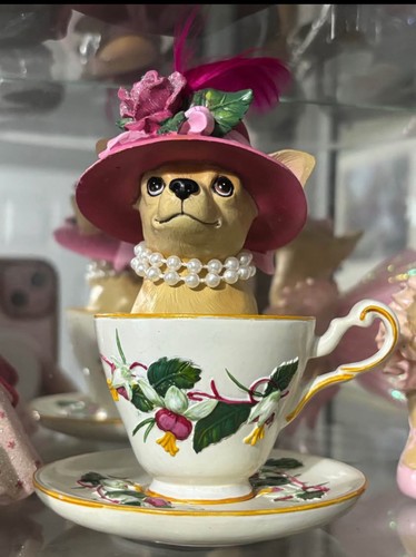 Aye chihuahua teacup figurine - chihuahua,