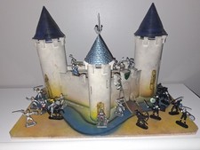 Jouet Ancien Château Fort Starlux Avec Figurines Plastique Moyen Âge 