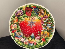 TRES BELLE ASSIETTE EN FAIENCE