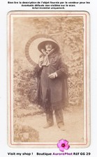 HOMME AVEC PANCHO, CHAPEAU