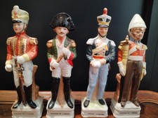 Lot de 4 Statuettes en