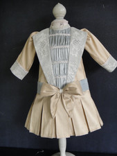 ROBE en soie pour POUPEE