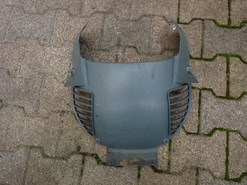 Capot avant intérieur - avant, passage