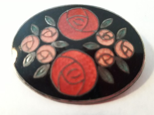 Broche émaillée ovale