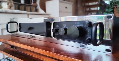 Préampli home cinema haut - home,