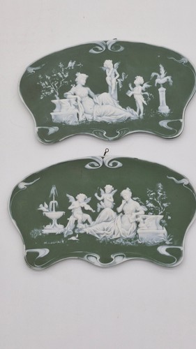 Paire plaques porcelaine - de, en