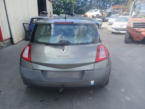 Pare choc arriere renault - pare,
