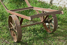 ANCIEN CHARIOT, porte tonneau