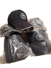 Un lot de 5 casquettes design