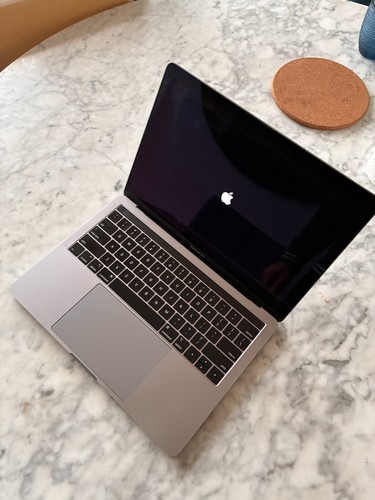 Apple macbook pro 2019 model - apple,