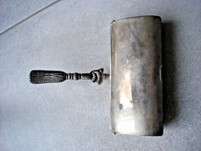 ramasse miette métal argenté