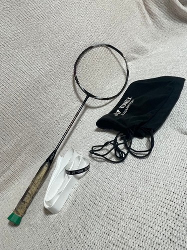 Yonex voltric badminton - yonex,