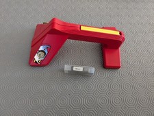 Un couteau araseur Mure et