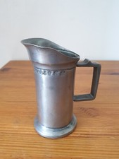 Ancienne mesure un décilitre en étain plusieurs poinçons et marquages 6x11 cm