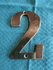 Chiffre 2 en laiton, d'occasion mais en bon état, sans les vis