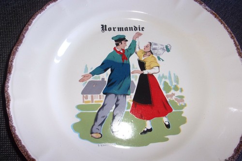 Ancienne assiette décorative - assiette,