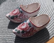 ANCIENNE PAIRE DE SABOTS EN