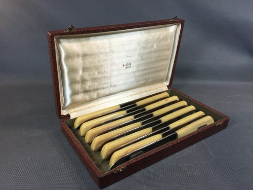 Coffret anciens couteaux - de,