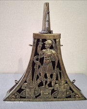 Poire à poudre trapézoïdale