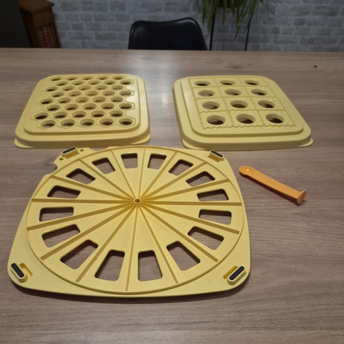 Tupperware lot 3 plaques - ,