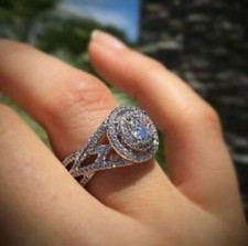 Bague de fiançailles double halo simulé blanc rond de 2 ct en finition or...