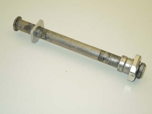 Axe roue arrière suzuki - axe, gsxr