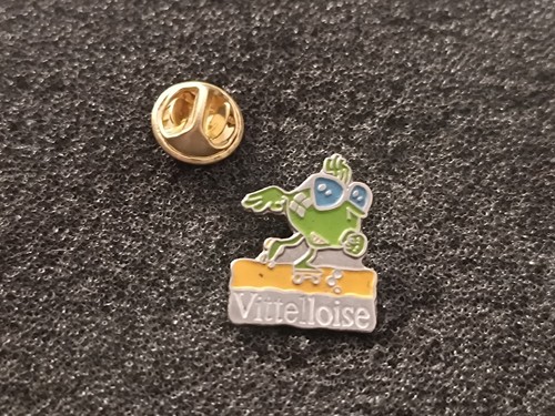 Pin vittelloise eau - pin's,