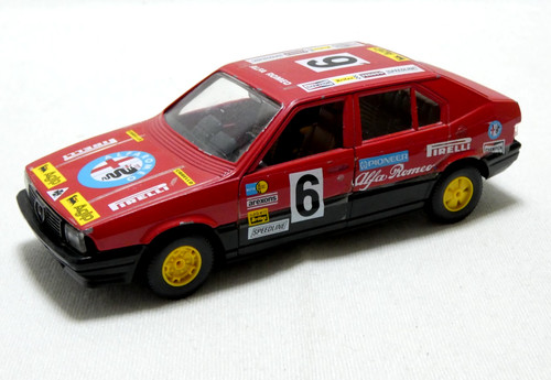 Burago alpha romeo 33 - burago, 1/24