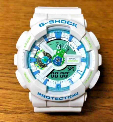 Montre analogique numérique